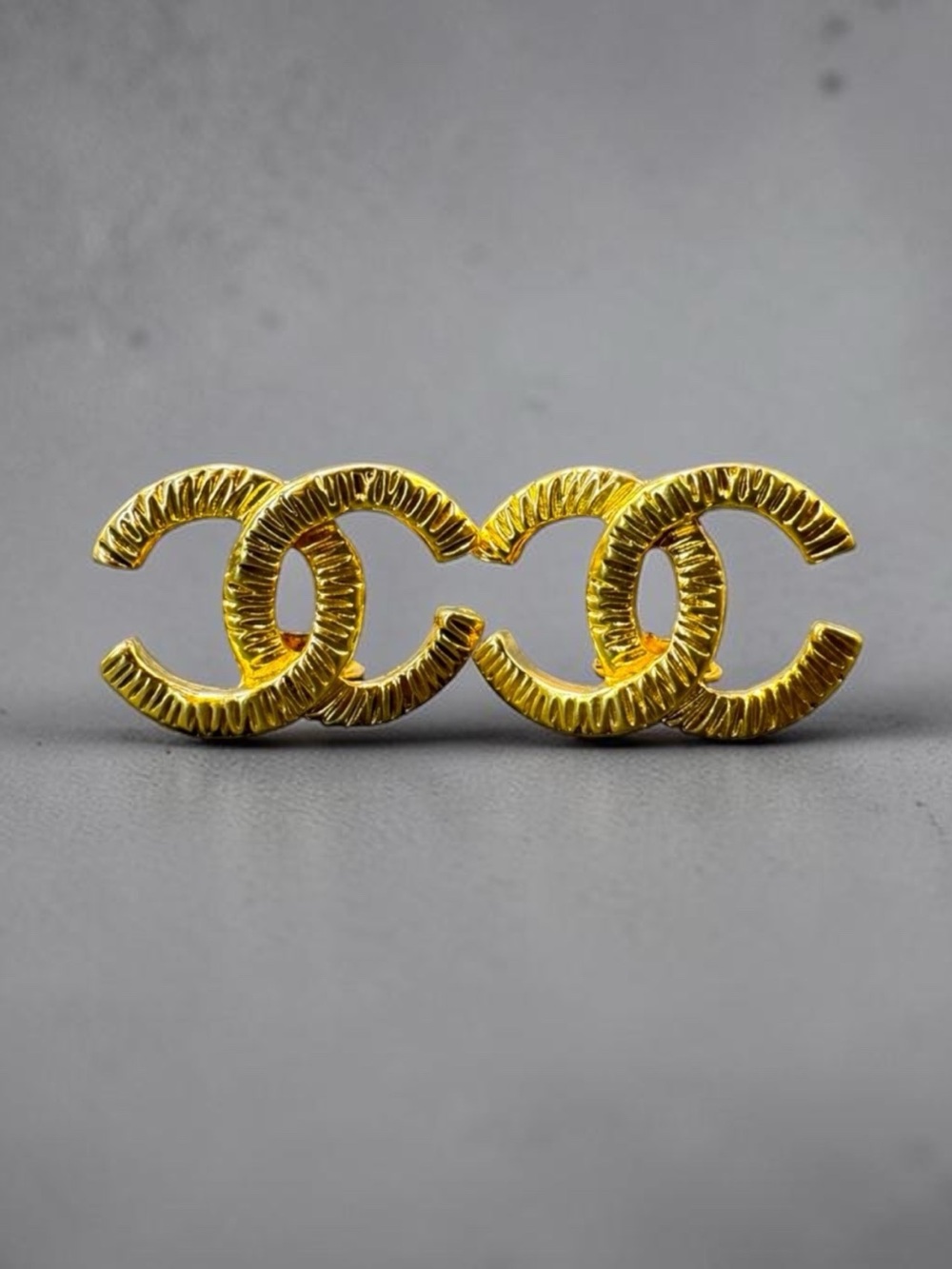 Vintage Chanel CC 24k gold plated clip on earrings